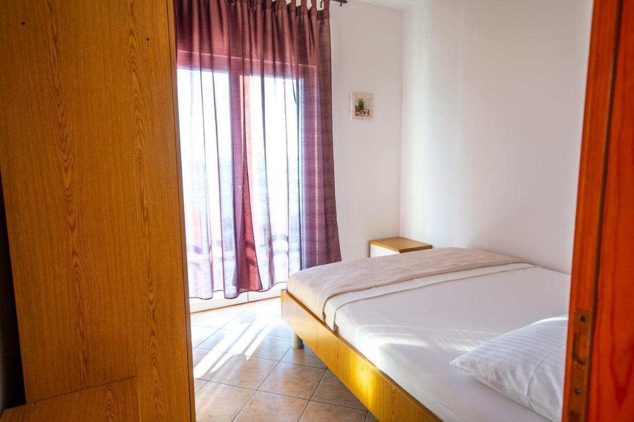 פודסטראנה Apartment Franic מראה חיצוני תמונה