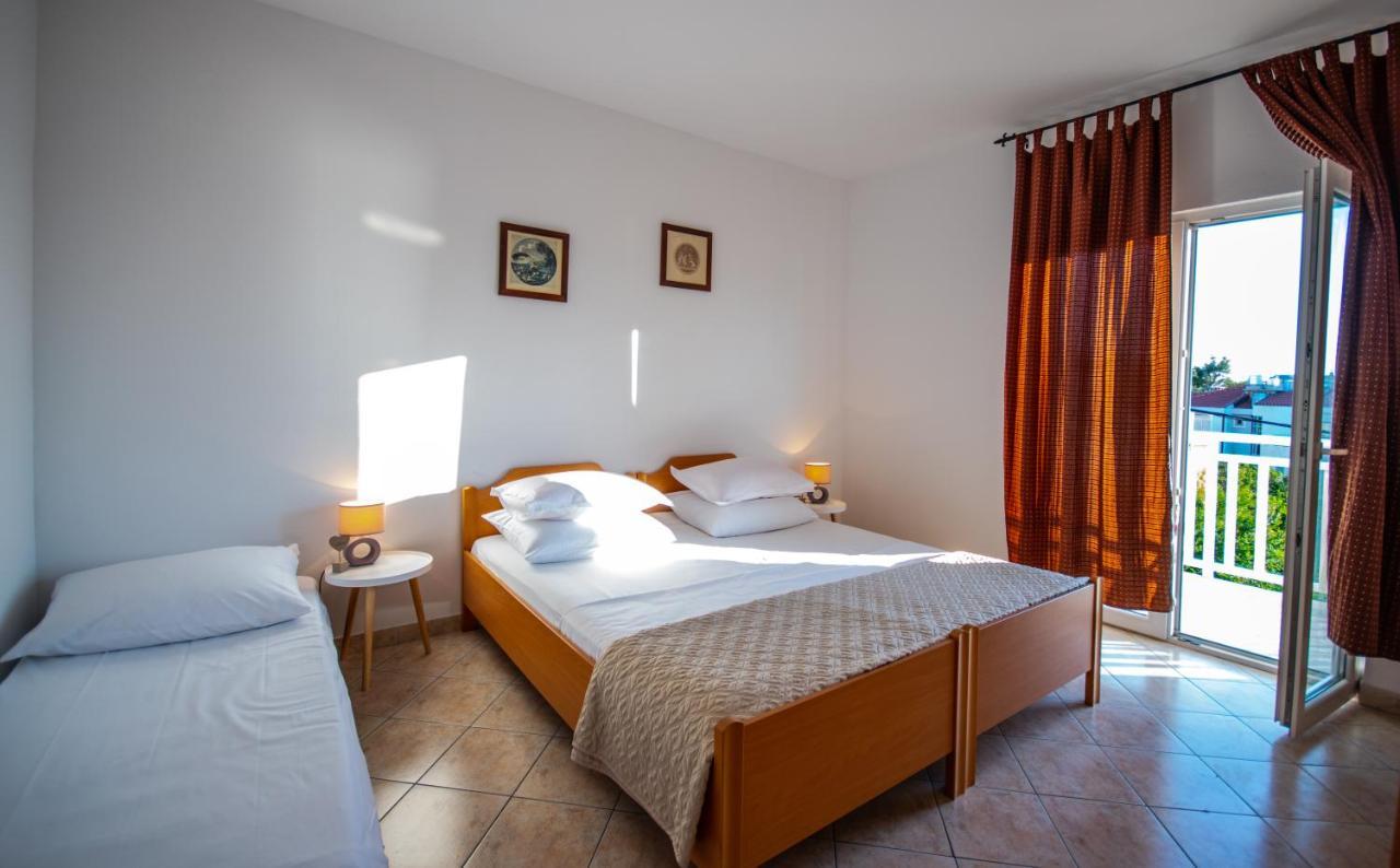פודסטראנה Apartment Franic מראה חיצוני תמונה